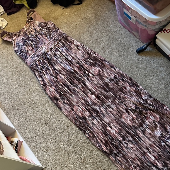 Elegant Pink and Black Women's Dress - Picture 1 of 1